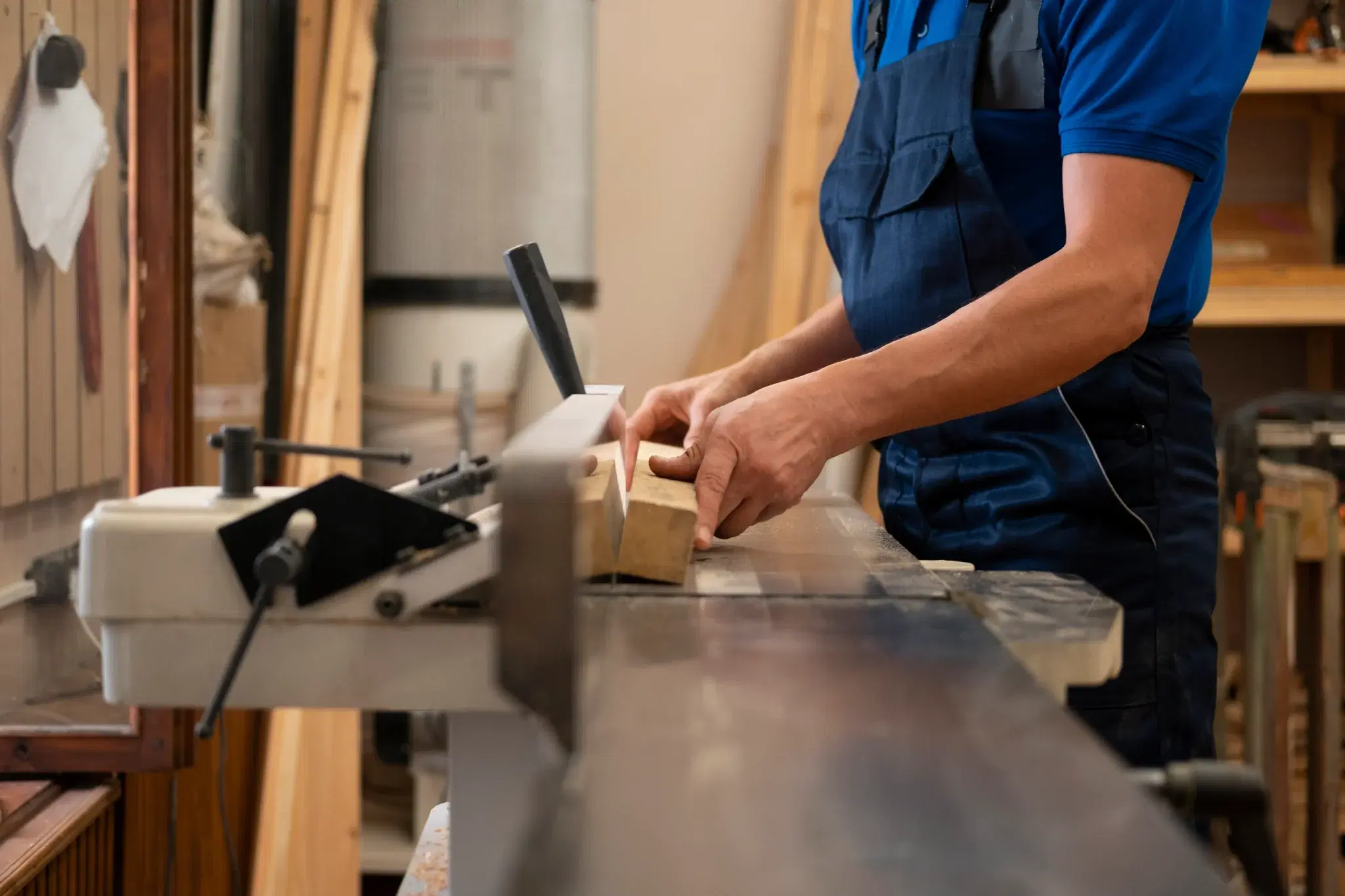 Materials & Finishes - Woodworking materials and finishes